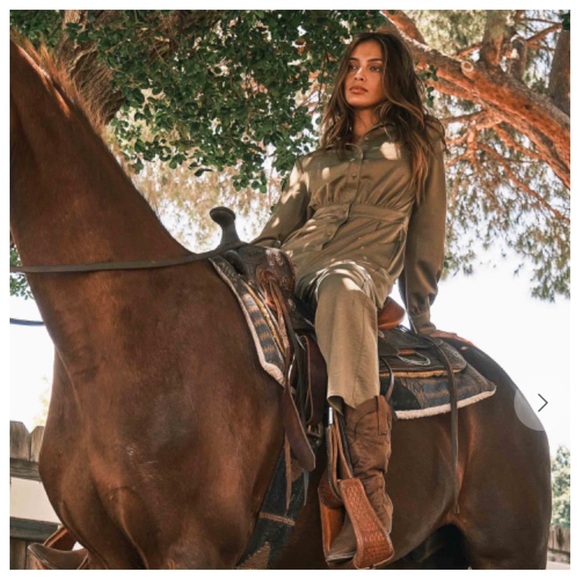 29 Fall Solid Long Sleeve Straight Leg Jumpsuit - Picture 3 of 4